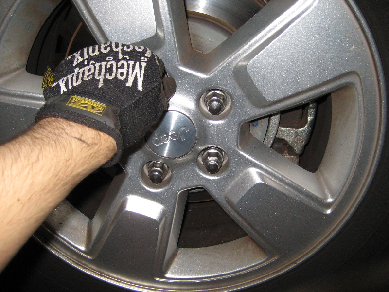 JeepLibertyRearBrakePadsReplacementGuide037