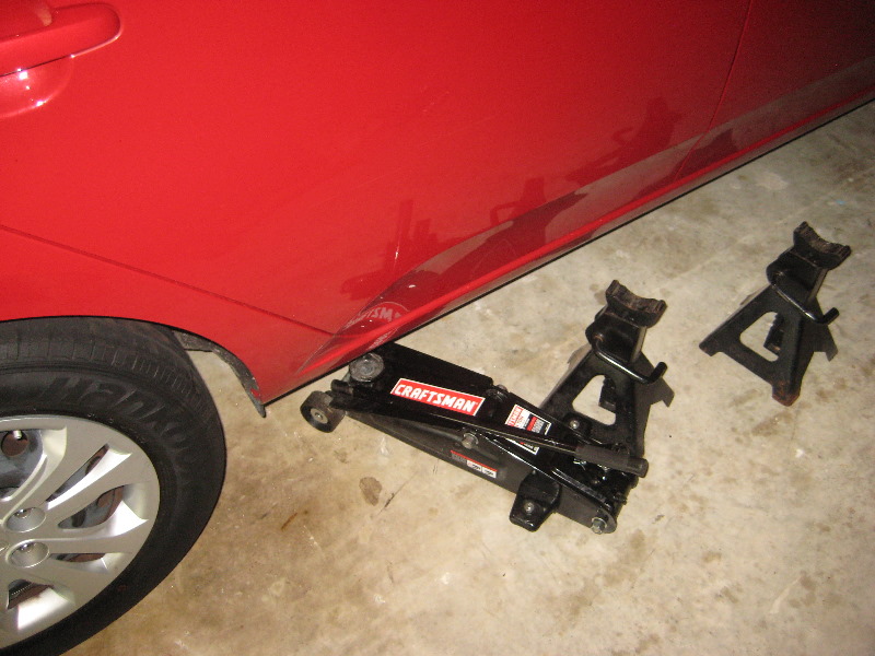 KiaForteRearDiscBrakePadsReplacementGuide038