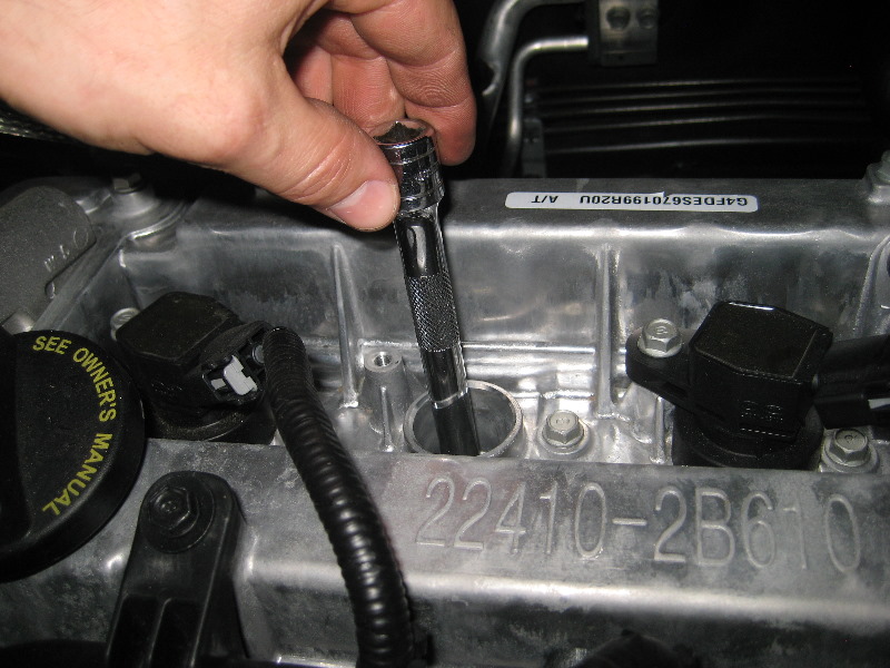 KiaRioEngineSparkPlugsReplacementGuide014