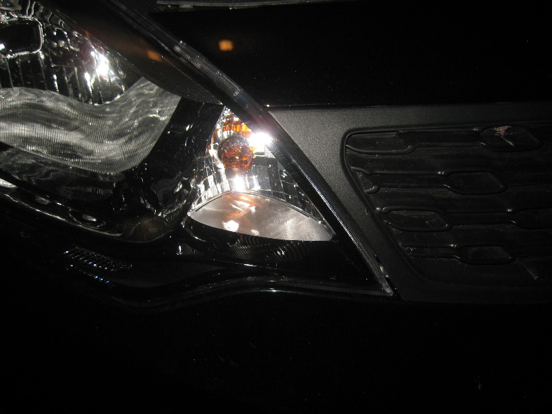 KiaRioHeadlightBulbsReplacementGuide019