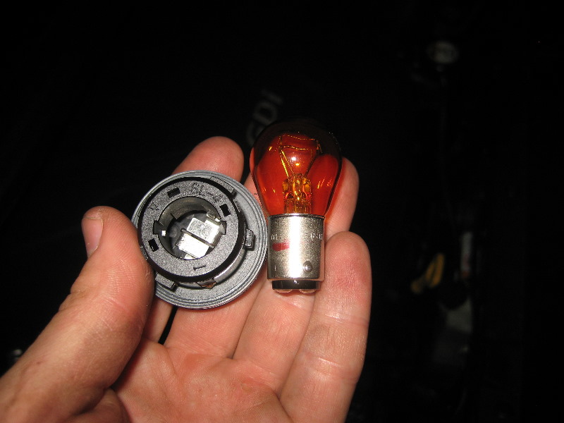 KiaRioHeadlightBulbsReplacementGuide022