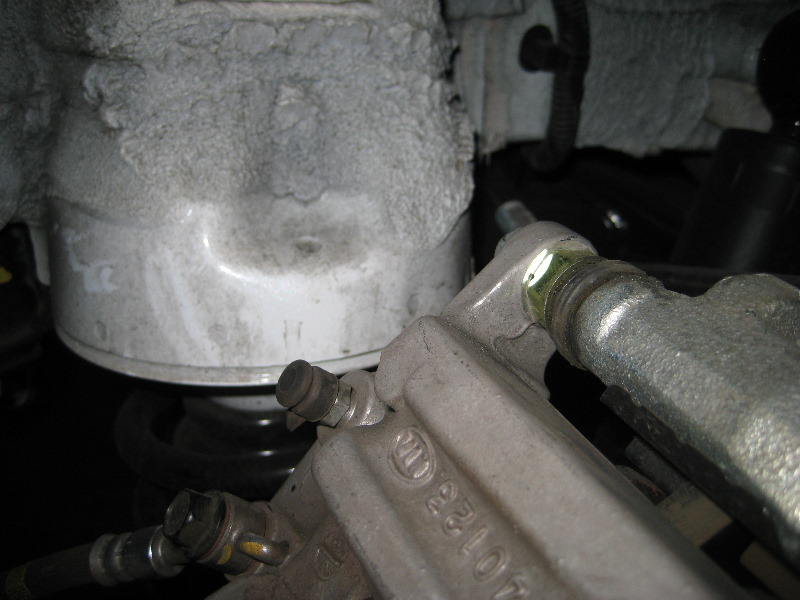 KiaSorentoRearDiscBrakePadsReplacementGuide032