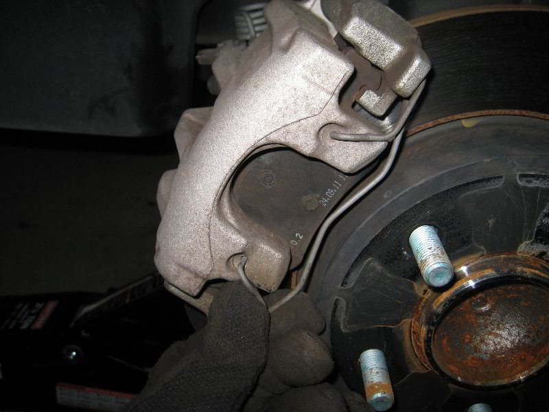 MazdaMazda3RearBrakePadsReplacementGuide039