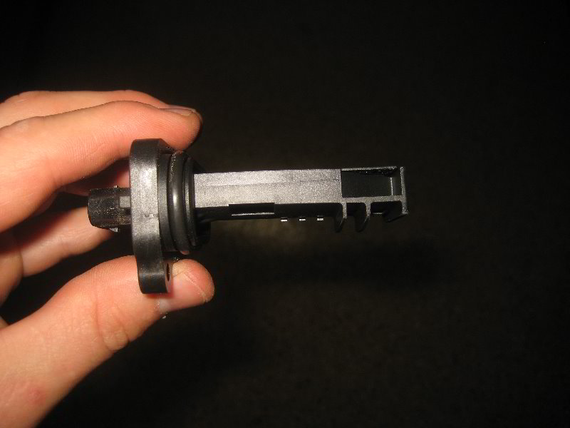 Mini-Cooper-MAF-Sensor-Cleaning-Replacement-Guide-012