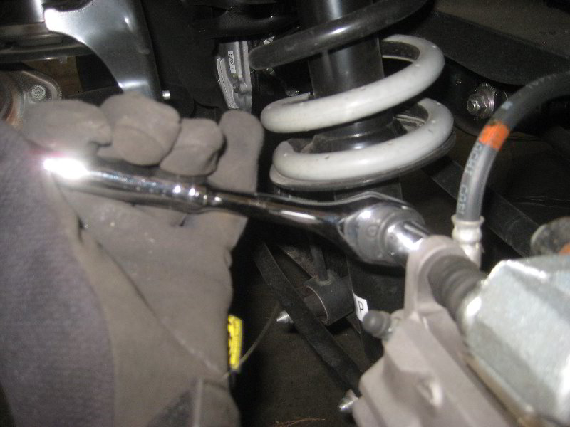 SubaruForesterRearDiscBrakePadsReplacementGuide009