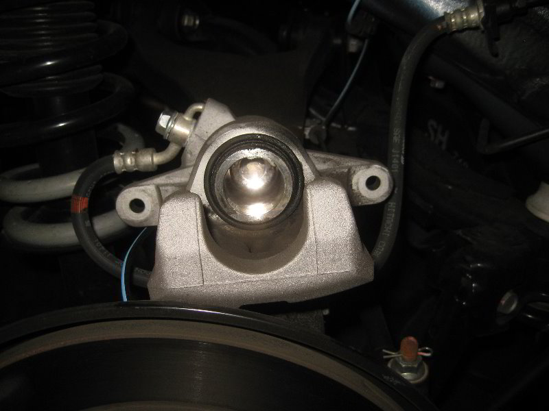 SubaruForesterRearDiscBrakePadsReplacementGuide014