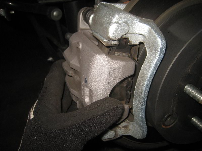 SubaruForesterRearDiscBrakePadsReplacementGuide030