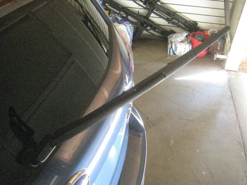 SubaruForesterRearWindowWiperBladeReplacementGuide002