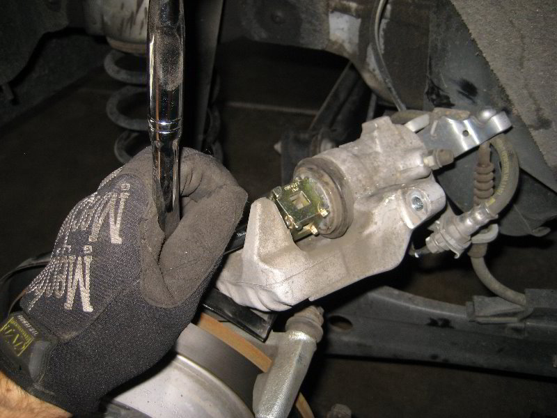 VWJettaRearDiscBrakePadsReplacementGuide021