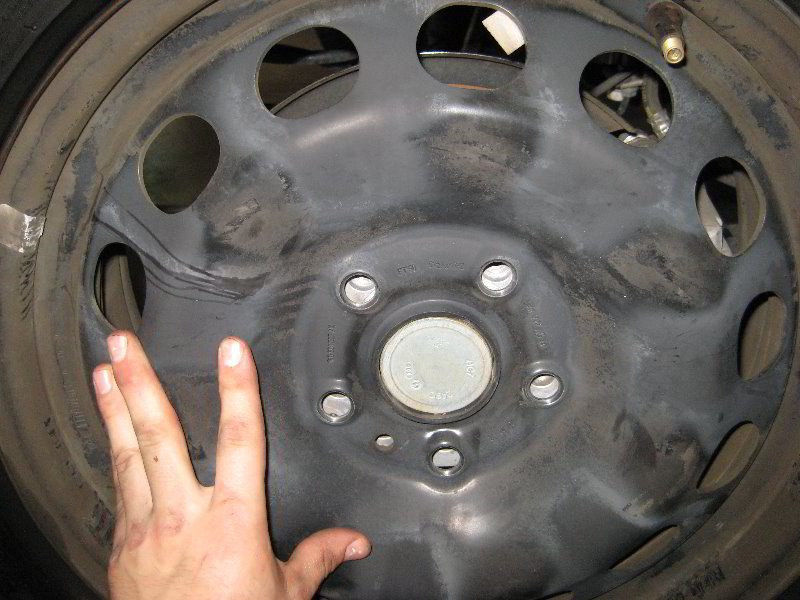 VWJettaRearDiscBrakePadsReplacementGuide034