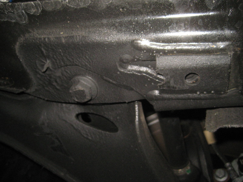 VolvoXC60EngineOilChangeFilterReplacementGuide007