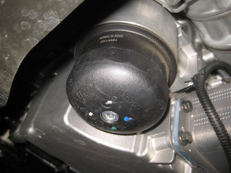 VolvoXC60EngineOilChangeFilterReplacementGuide011