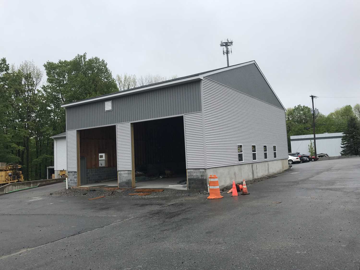 Garage Industrial commercial bay