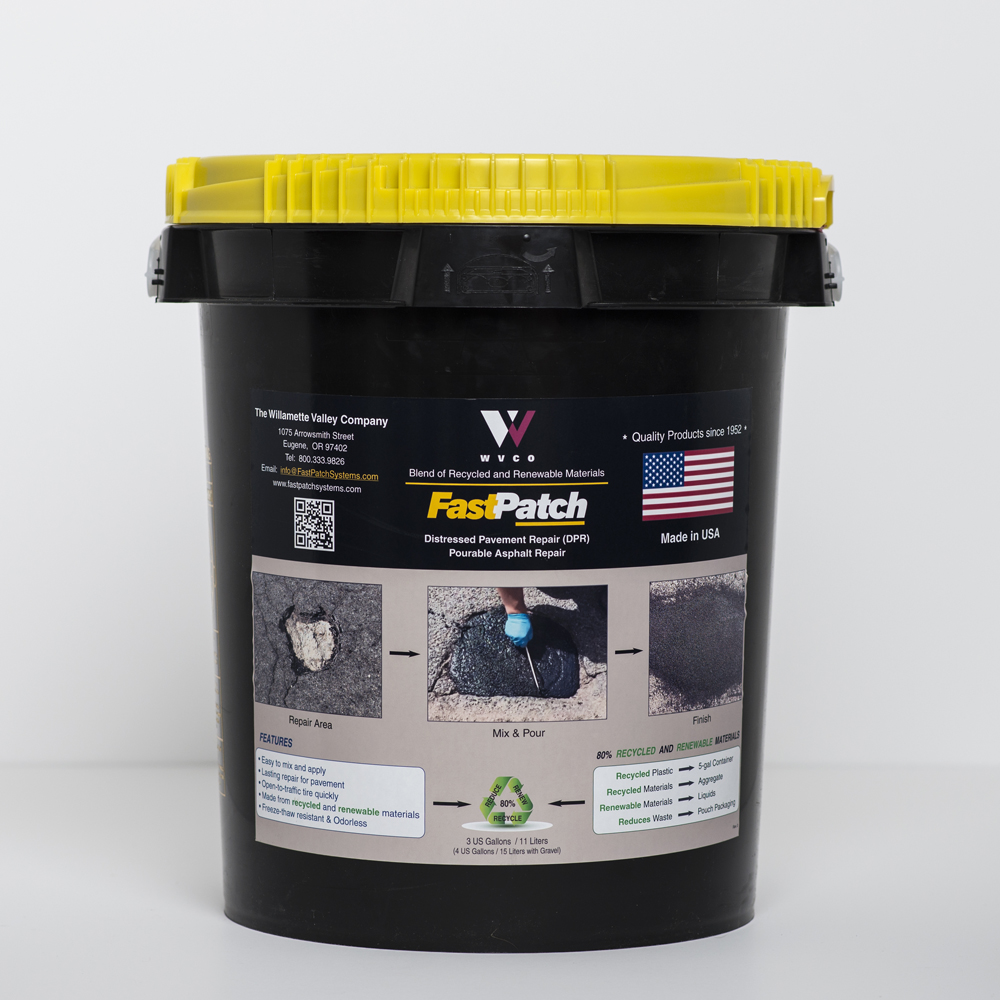FASTPATCH DPR Pourable Asphalt Repair 5Gal Kit 1026208KITB