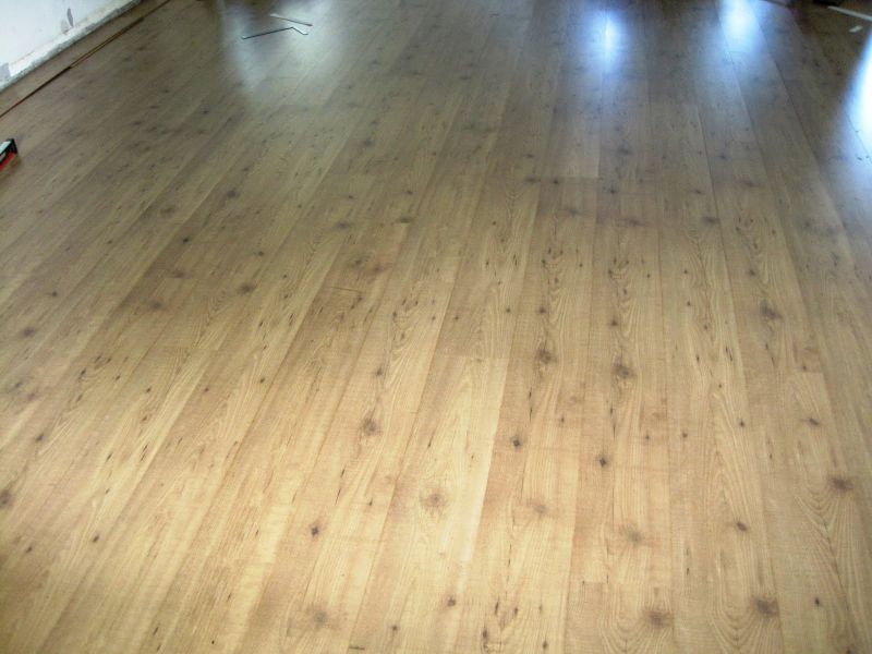 Casa immobiliare, accessori Ikea pavimento laminato