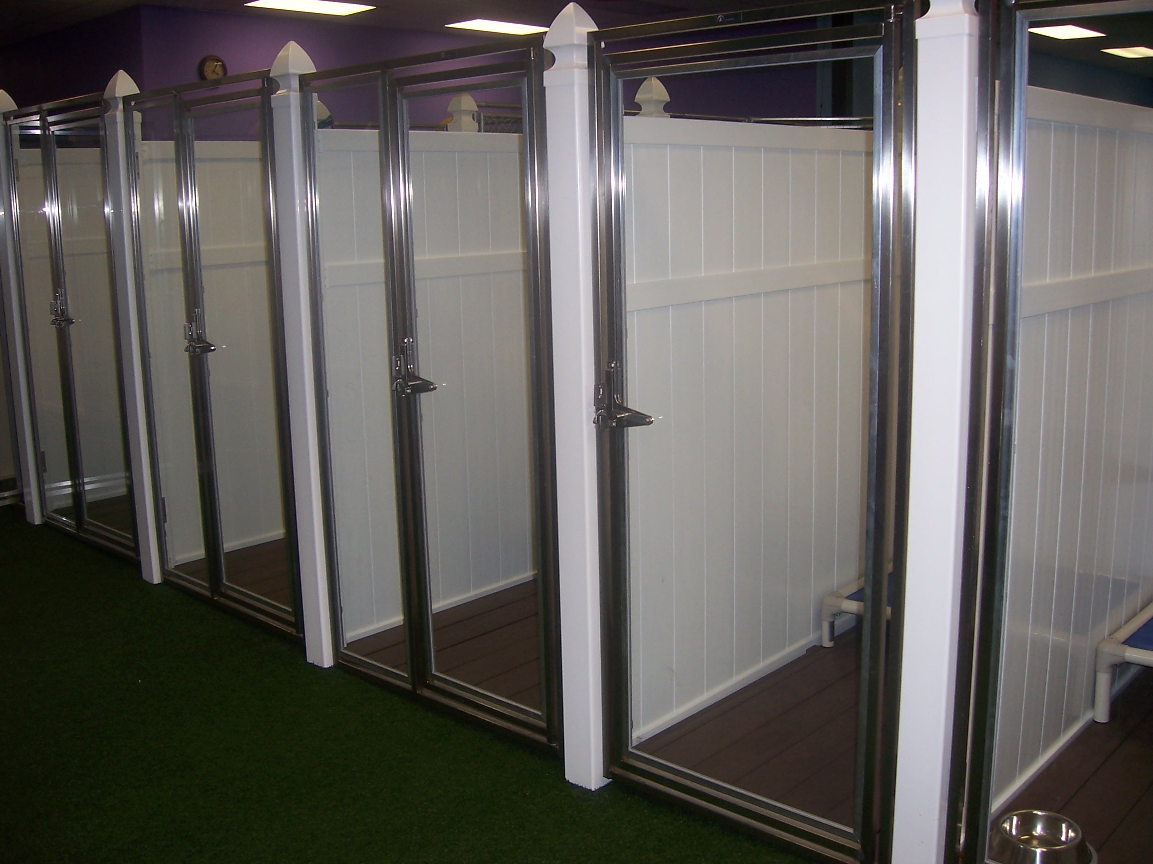 Pet Lodging Facility in Erie, PA Paws 'n Claws Pet Resort