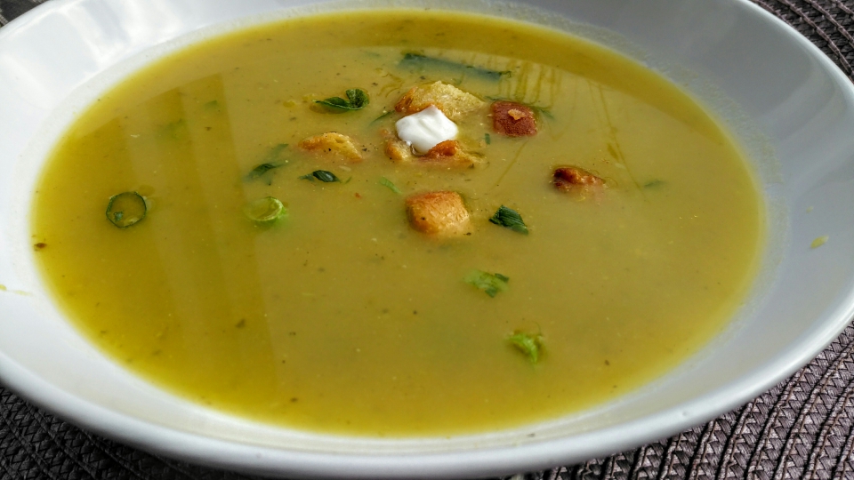 Zdravá polévka z cukety, dýně a mrkve pazitka.cz