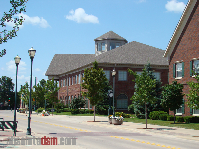 Coralville, Iowa Photos (Des Moines, Iowa City, Dubuque condos, home