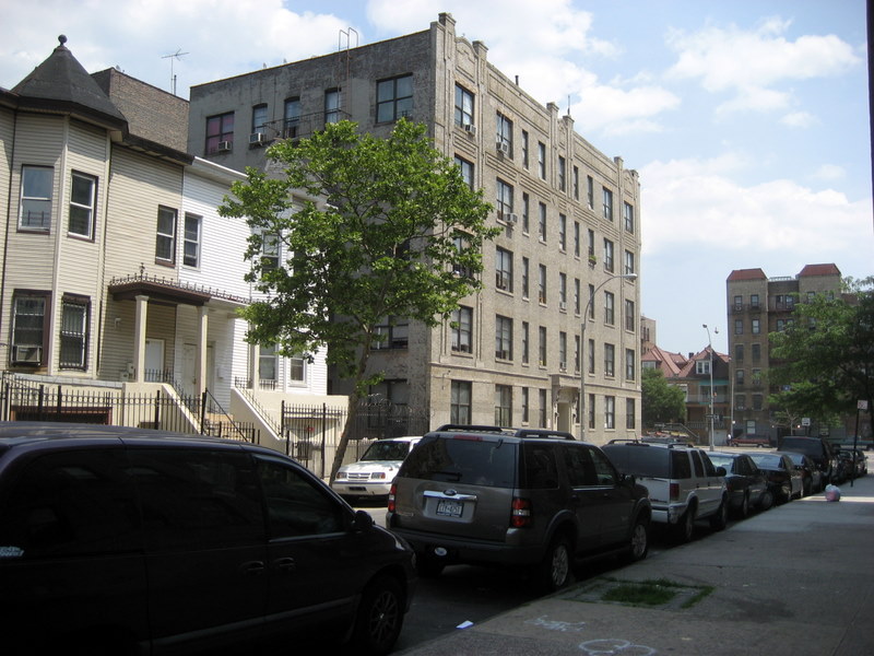 Grand Concourse and poverty question (Bedford, Bainbridge high crime