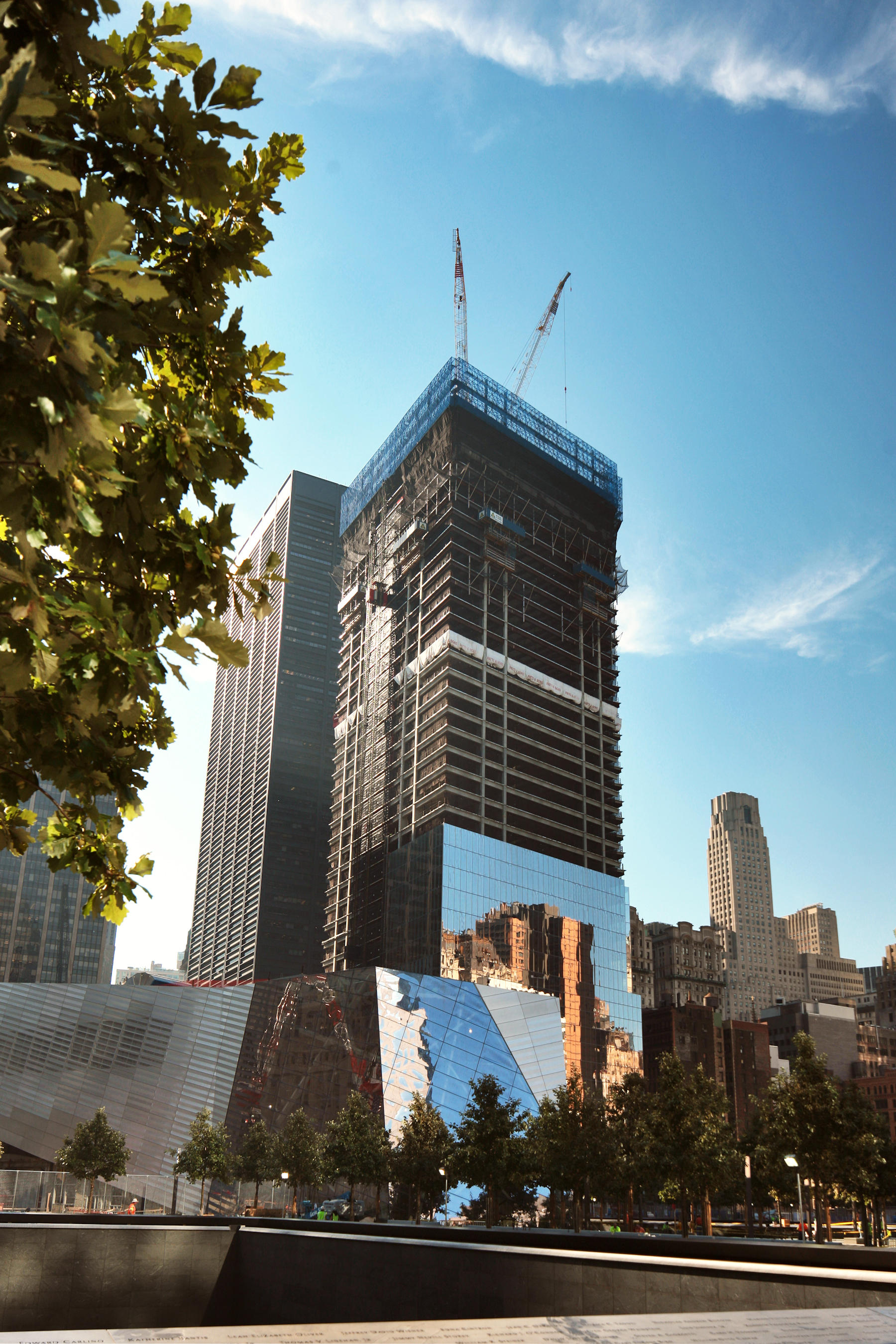 NEW YORK 150 Greenwich St. 977 FT / 297 M 72 FLOORS Page 93