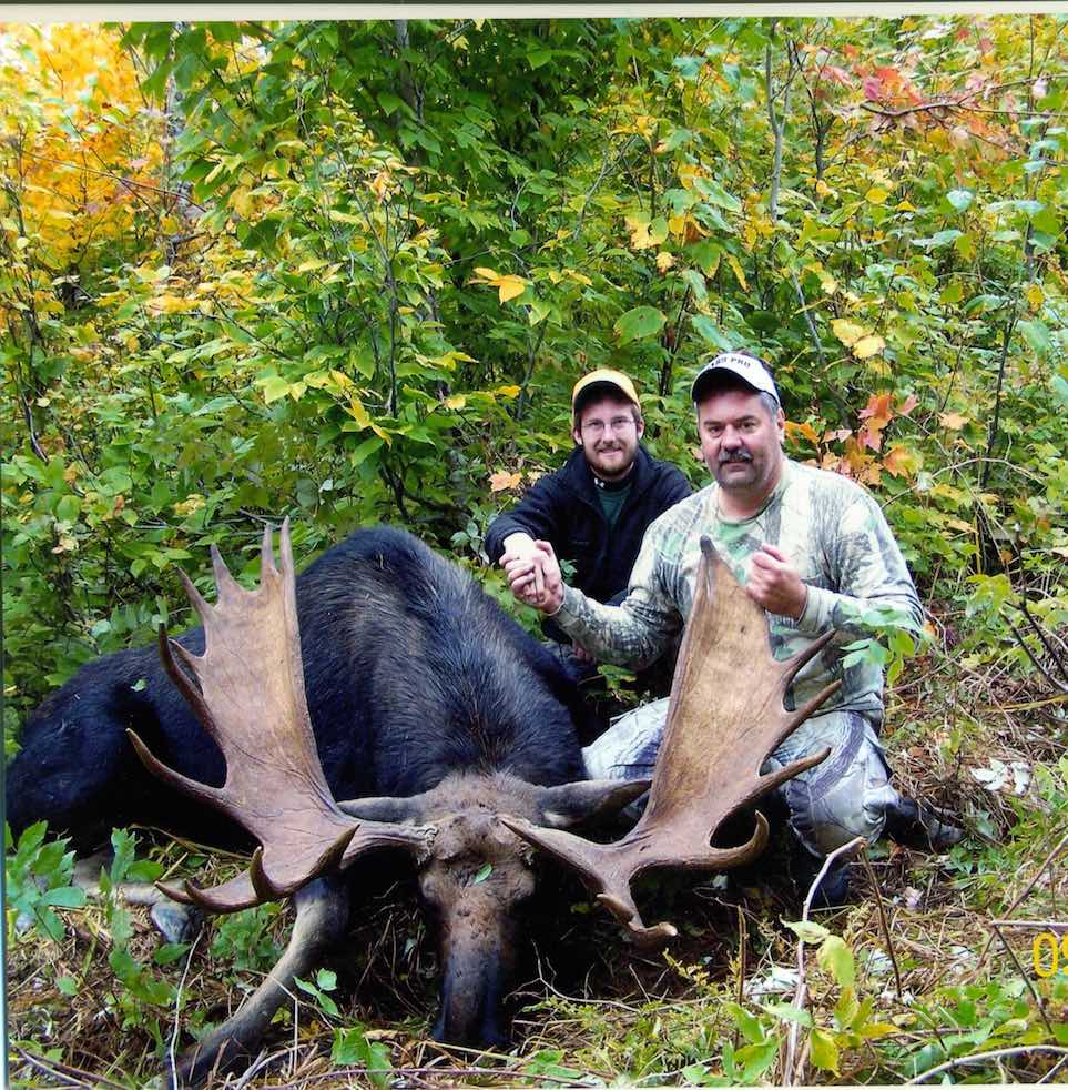 Moose Hunting Lodge & Guides in Zone 4 Maine