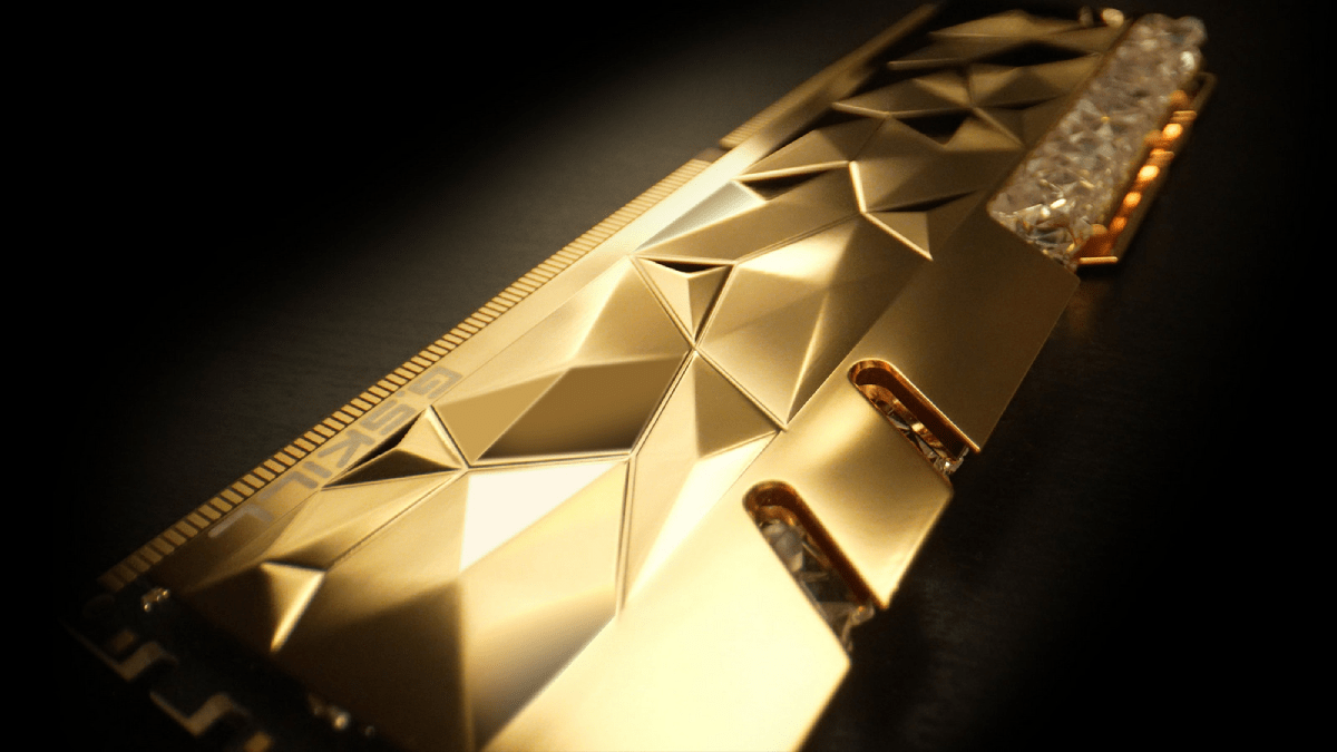 Buy the G.SKILL Trident Z Royal Elite Gold F43600C16D32GTEGC 32GB (2