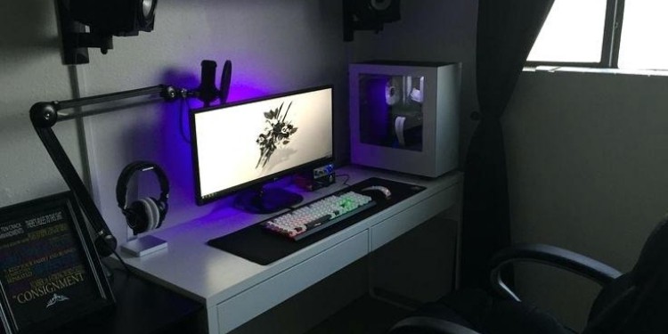 Best Gaming Desks Of 2021 [15 Gaming Computer Desks Reviewed]