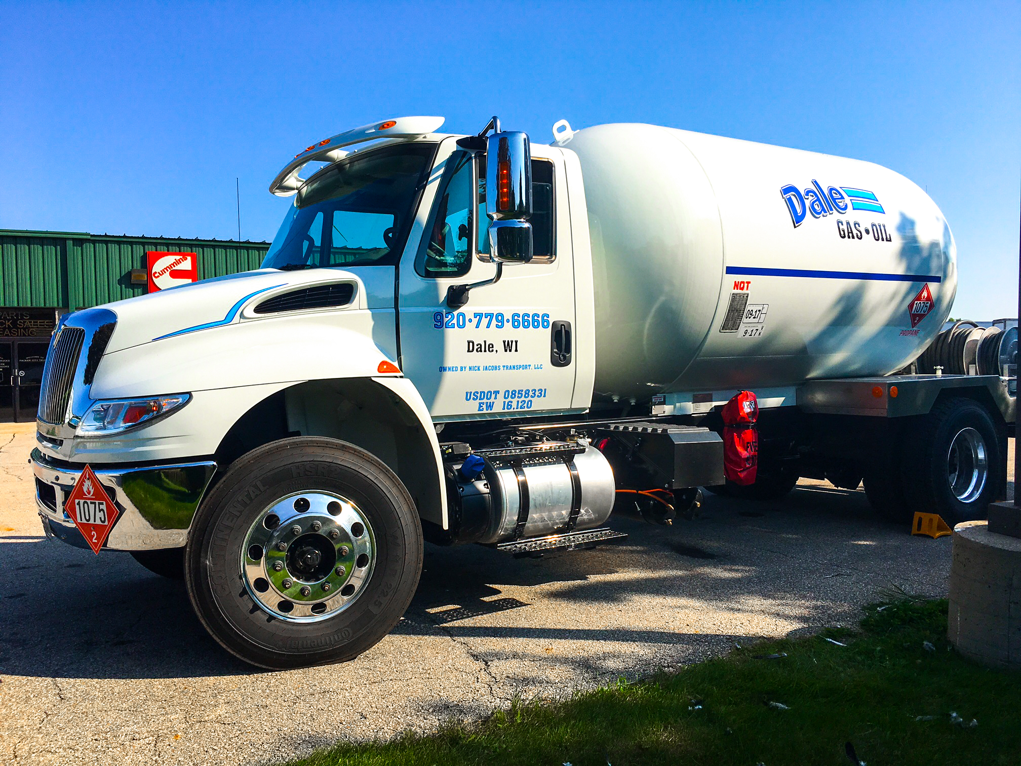 Dale Gas & Oil Gallery Packer City & UP International Trucks