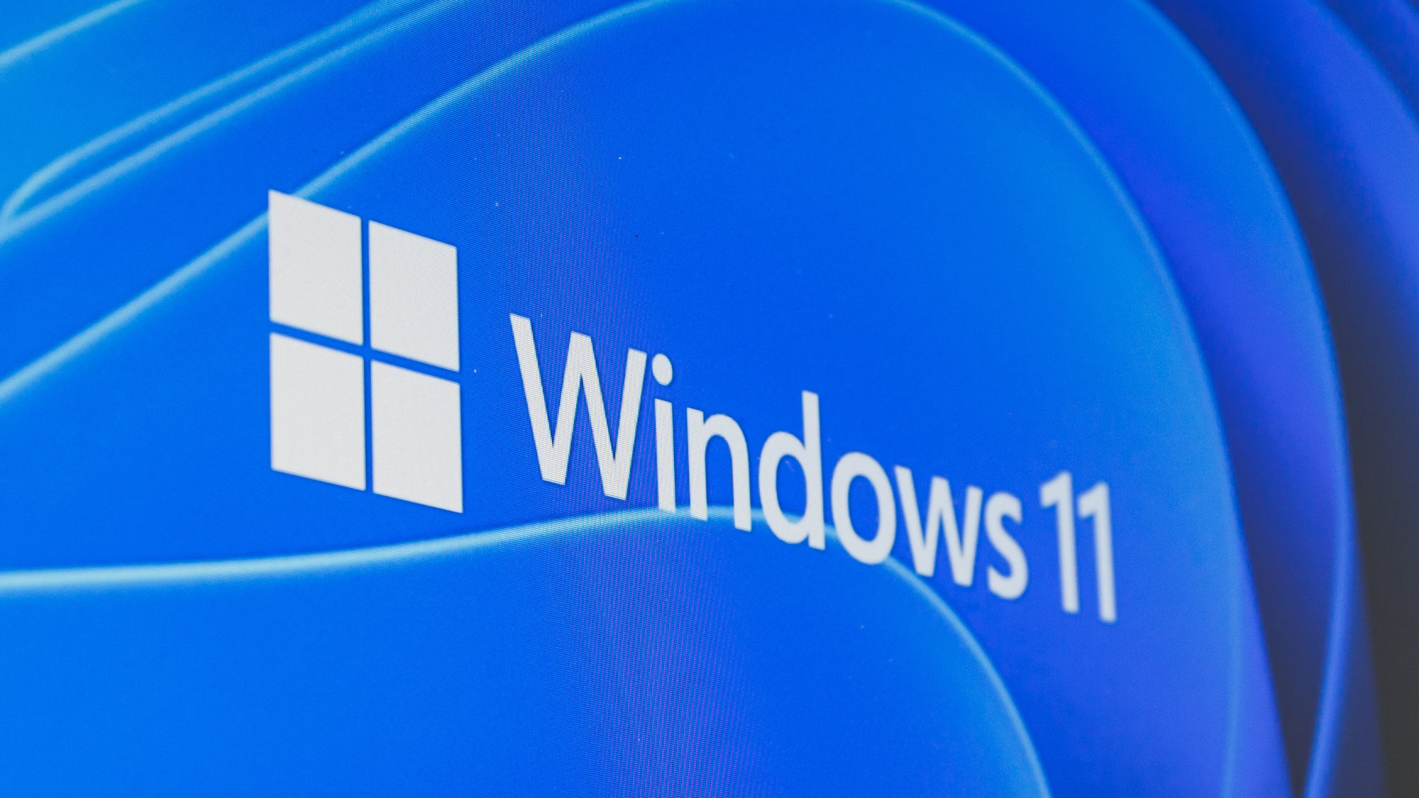 New Start menu, taskbar, and lock screen features in Windows 11 update