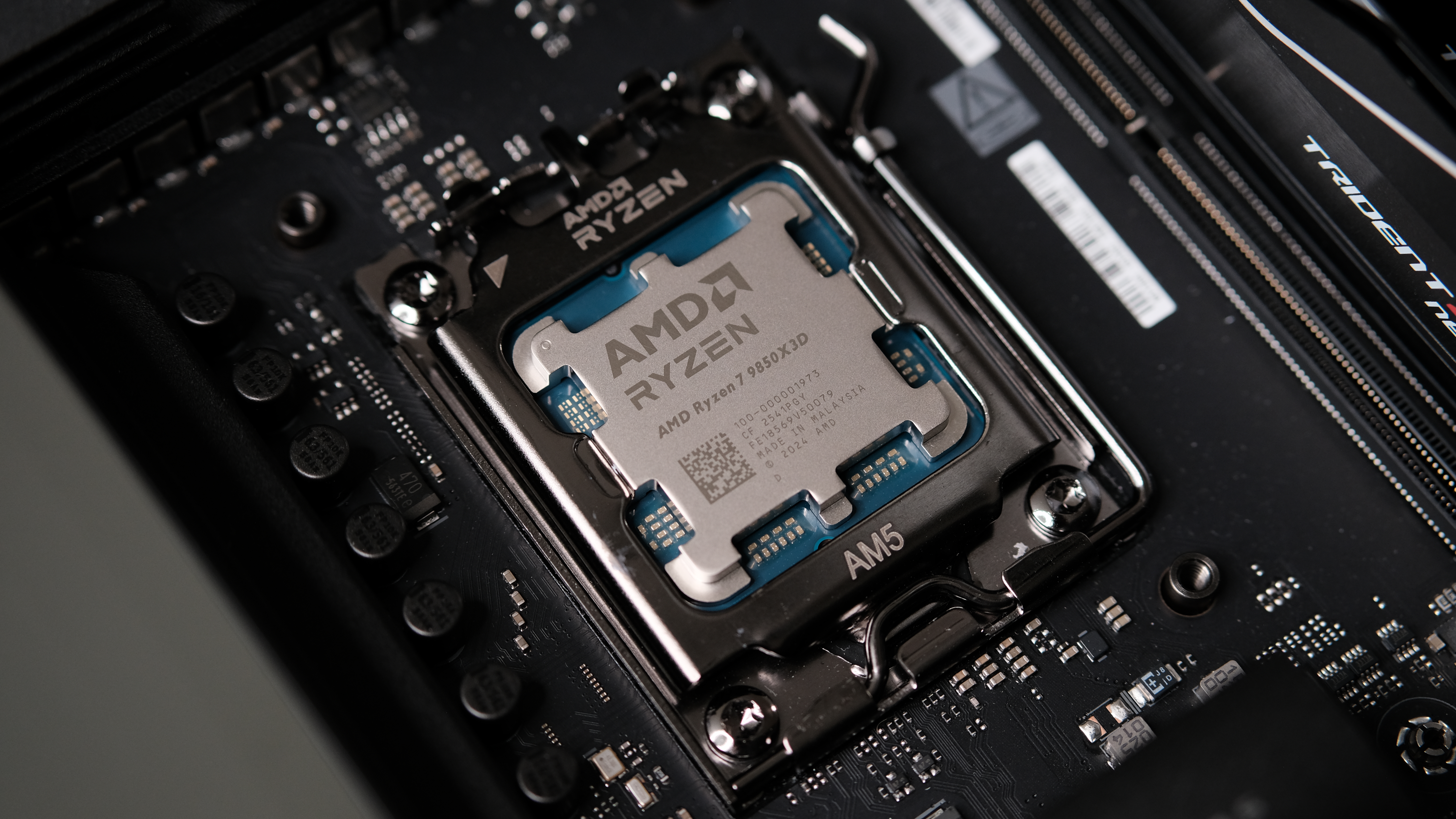 AMD surges 10 percent in desktop PC share, again