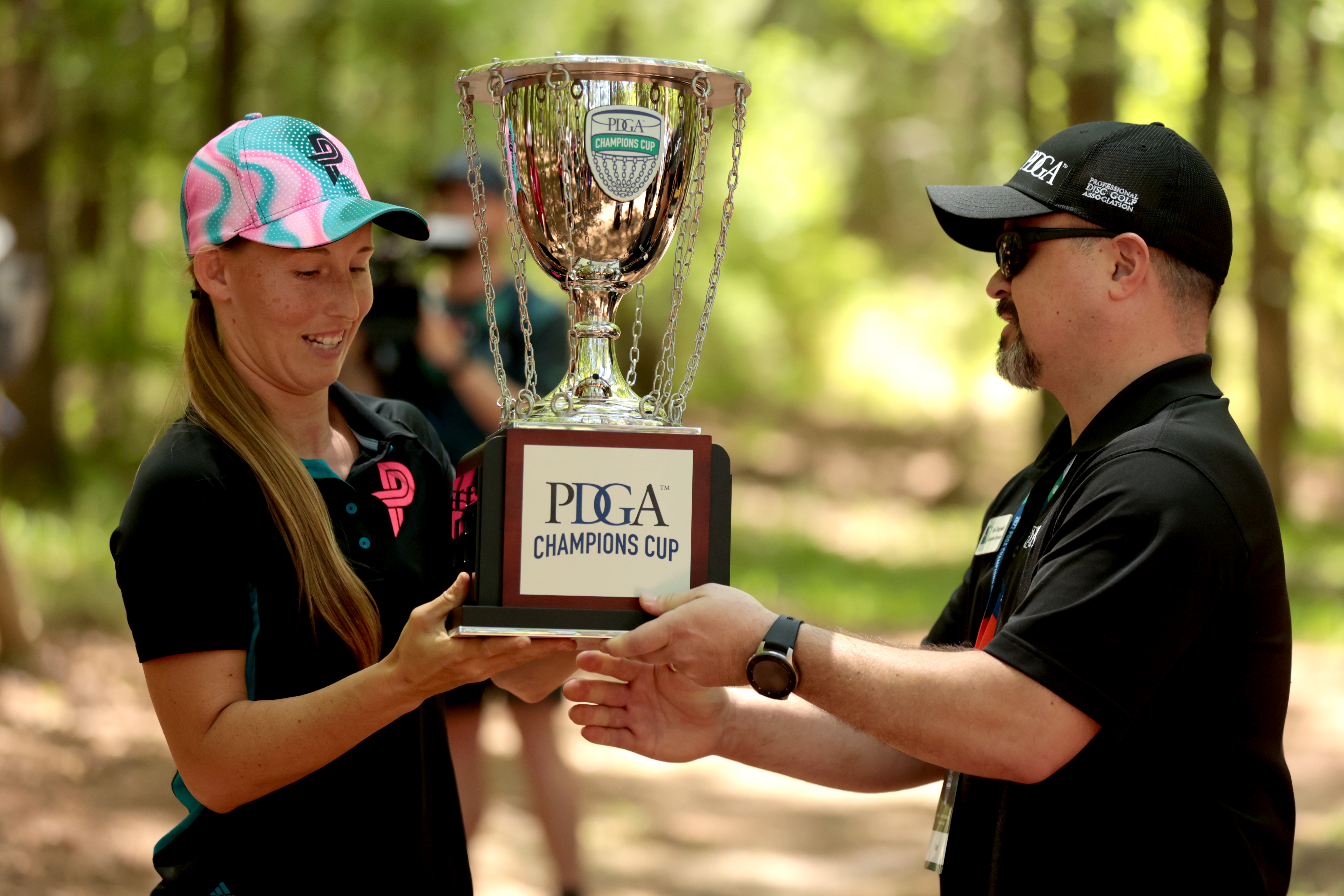 Womens Disc Golf Tournament 2023 Lansing Pear Champion Of Champions: Pierce Takes Dramatic Win | Professional Disc Golf Association