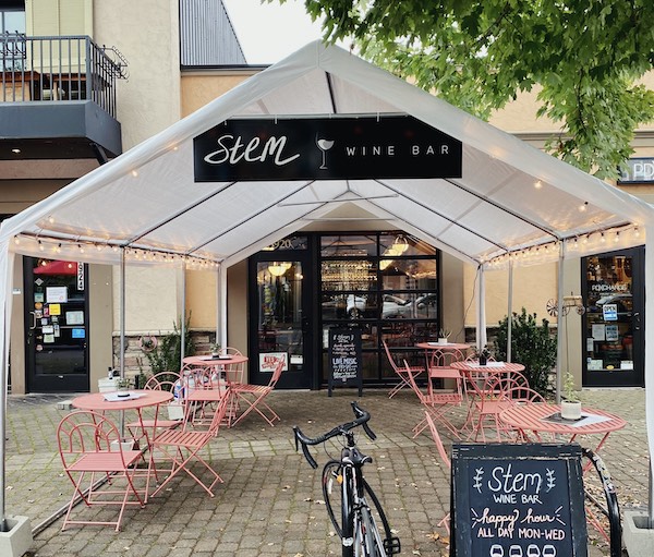 Stem Wine Bar Serving Up Extensive Wine Selection & Flights in North