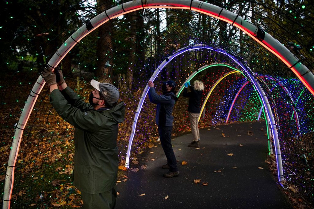 Setting up for Zoolights Point Defiance Zoo & Aquarium