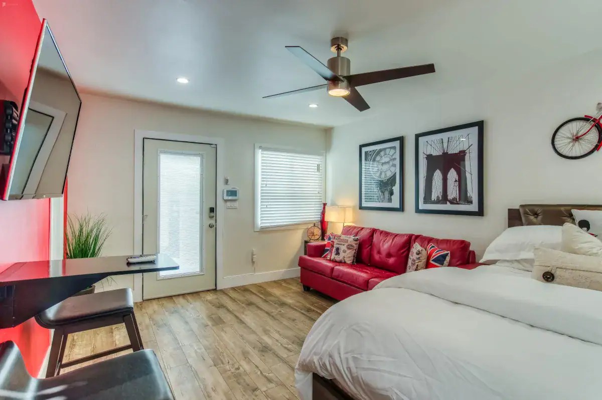 Here's How & Where To Rent A Studio For A Night Peerspace