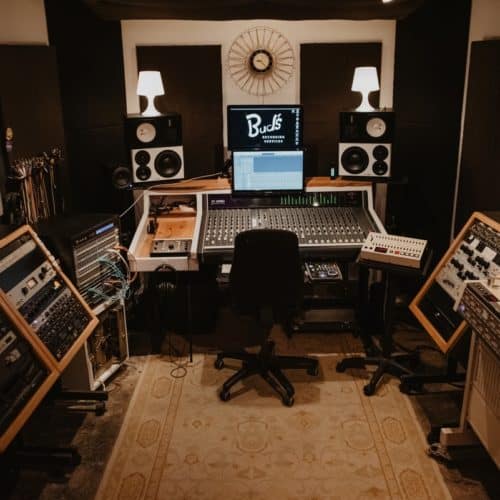 How Much Does It Cost to Rent a Venue for a Party? Peerspace