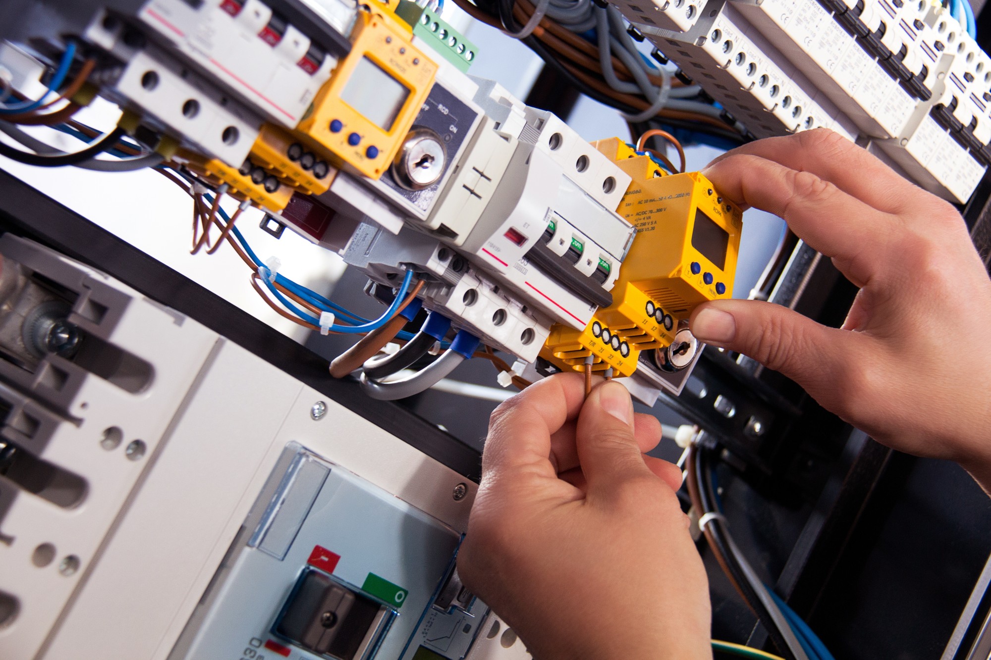9 Tips for Hiring the Right Electrical Engineer for Your Project