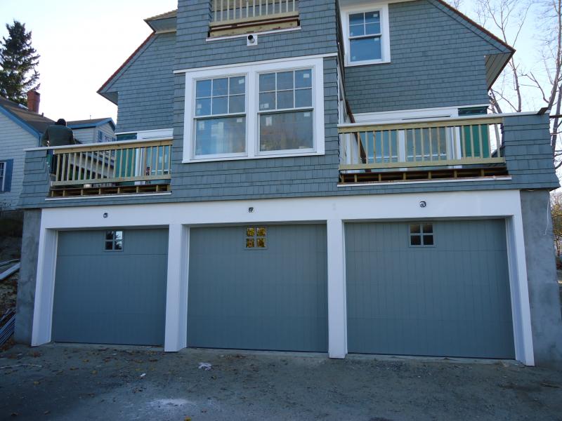 NEW CUSTOM GARAGE DOORS INSTALLED IN CANDEN, MAINE