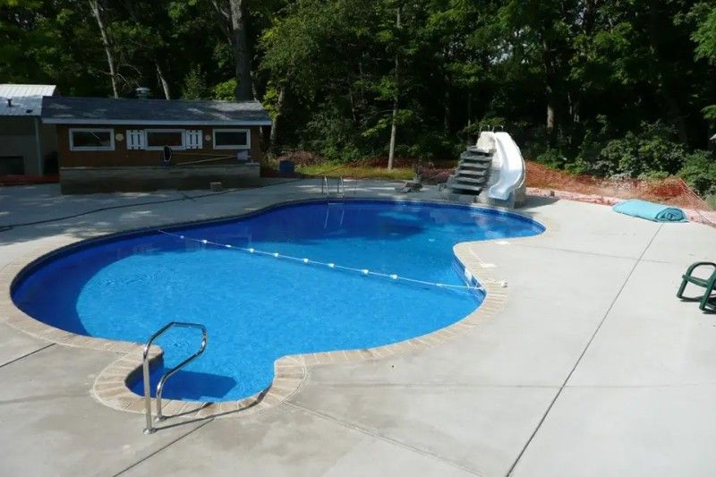 Are FreeForm Pools More Expensive to Build? Penguin Pools