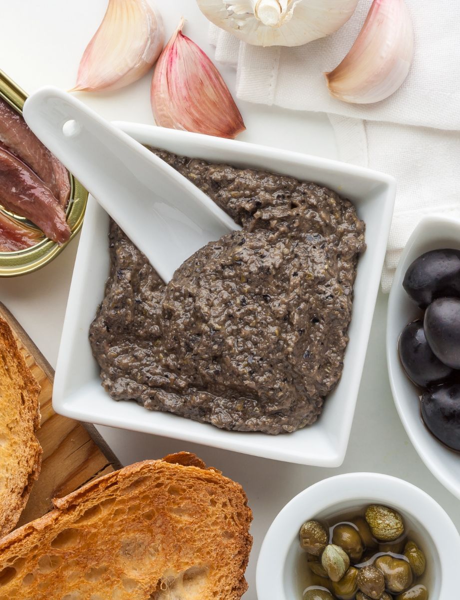 Tapenade, el paté de aceitunas negras de la Provenza PequeRecetas