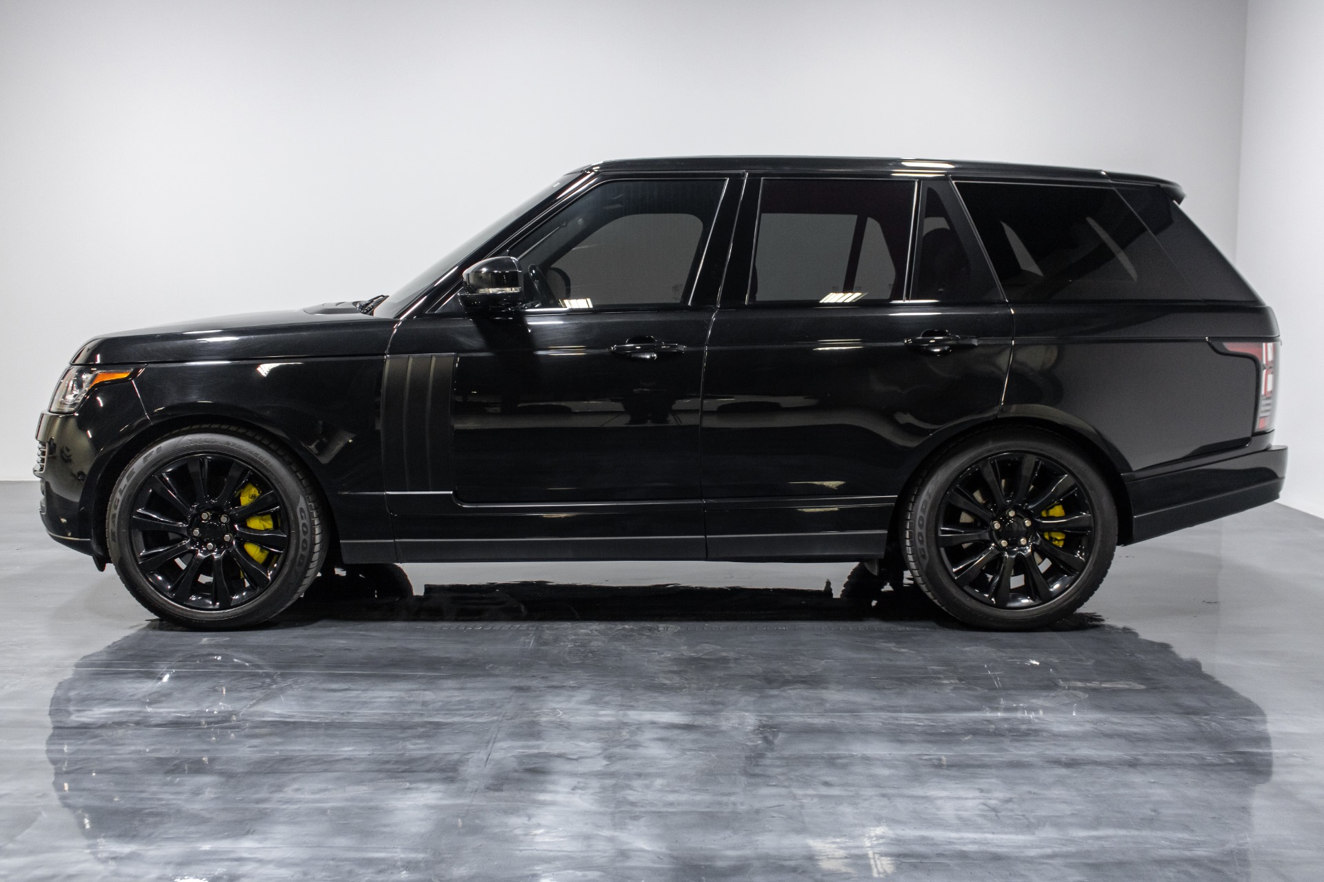 Used 2014 Land Rover Range Rover Supercharged Sport Utility 4D For Sale