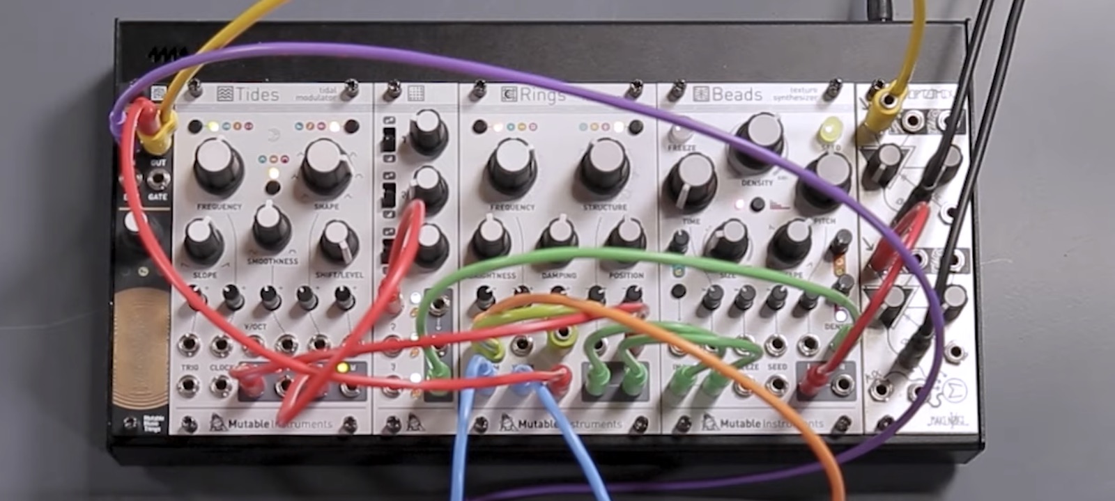 What is a Modular Synthesizer? Perfect Circuit
