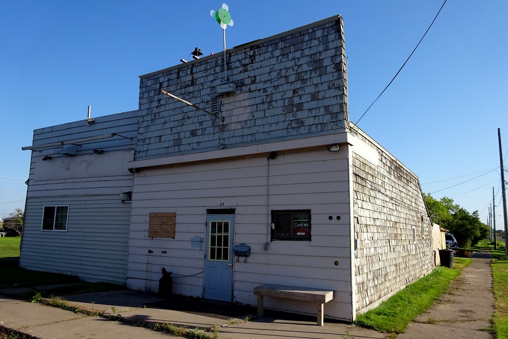 R.I.P. Norm's Beer & Brats, Cedar Lounge as it once was and the Loading