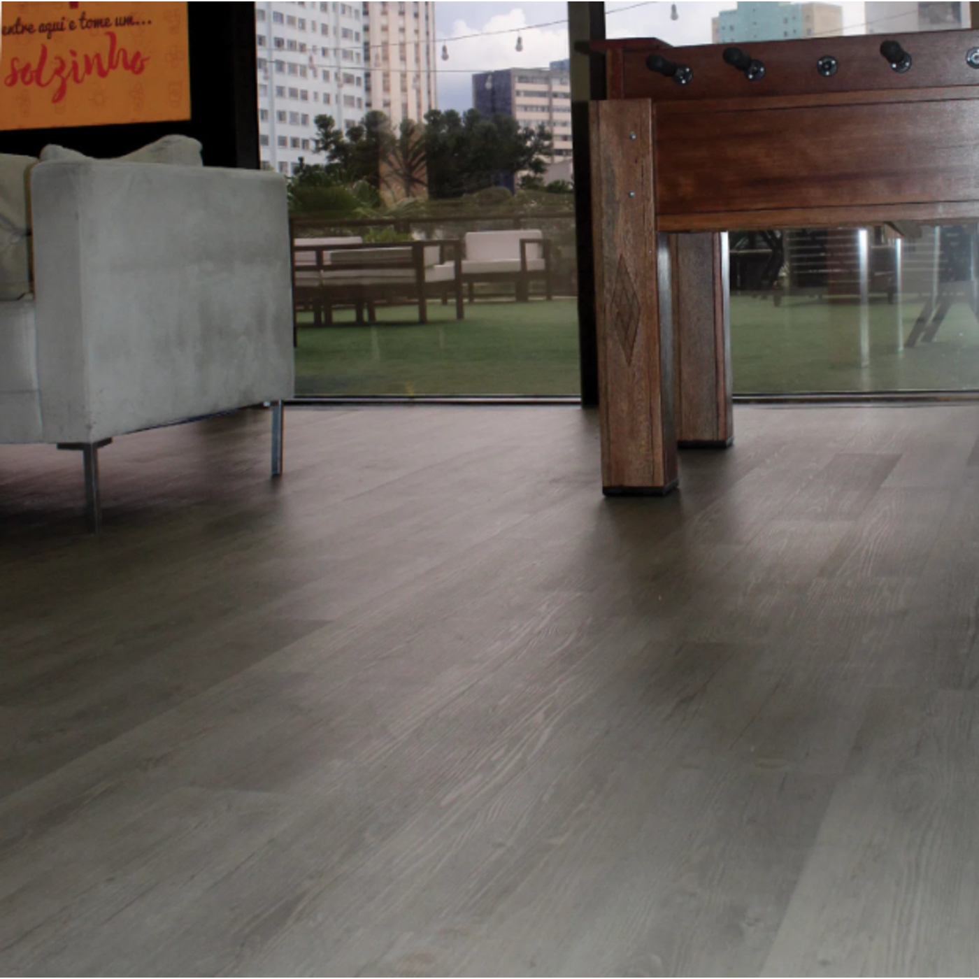 Piso Vinílico Ruffino Bravo 3mmx17,78cmx121,98cm Oliva Pergo Móveis
