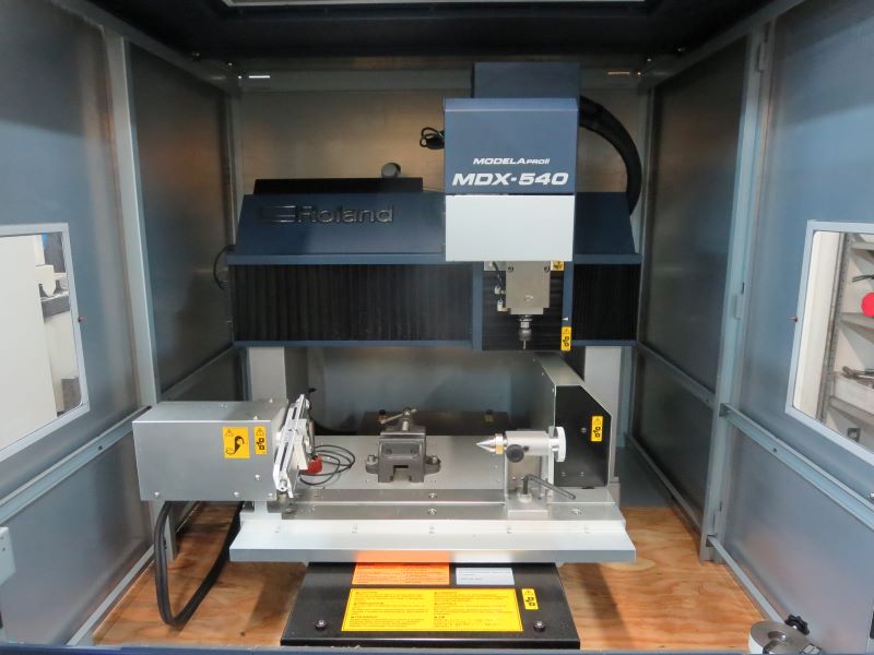CNC MACHINING CENTERS ROLAND MDX 540SA 4 AXIS CNC TABLE TOP MILL