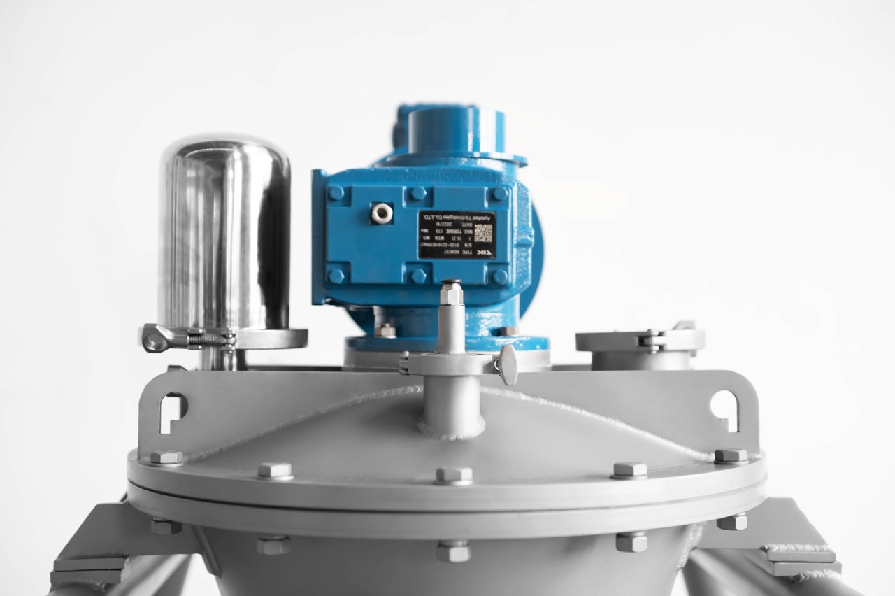 Ribbon Mixers Go Vertical To Save Space In R&D/Labs