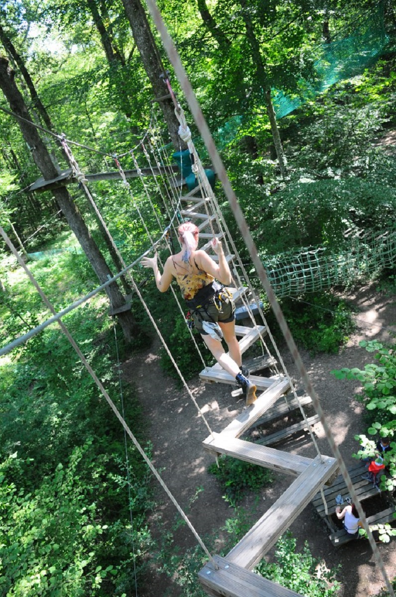 Branche Evasion Accrobranche Perouges Bugey Tourisme
