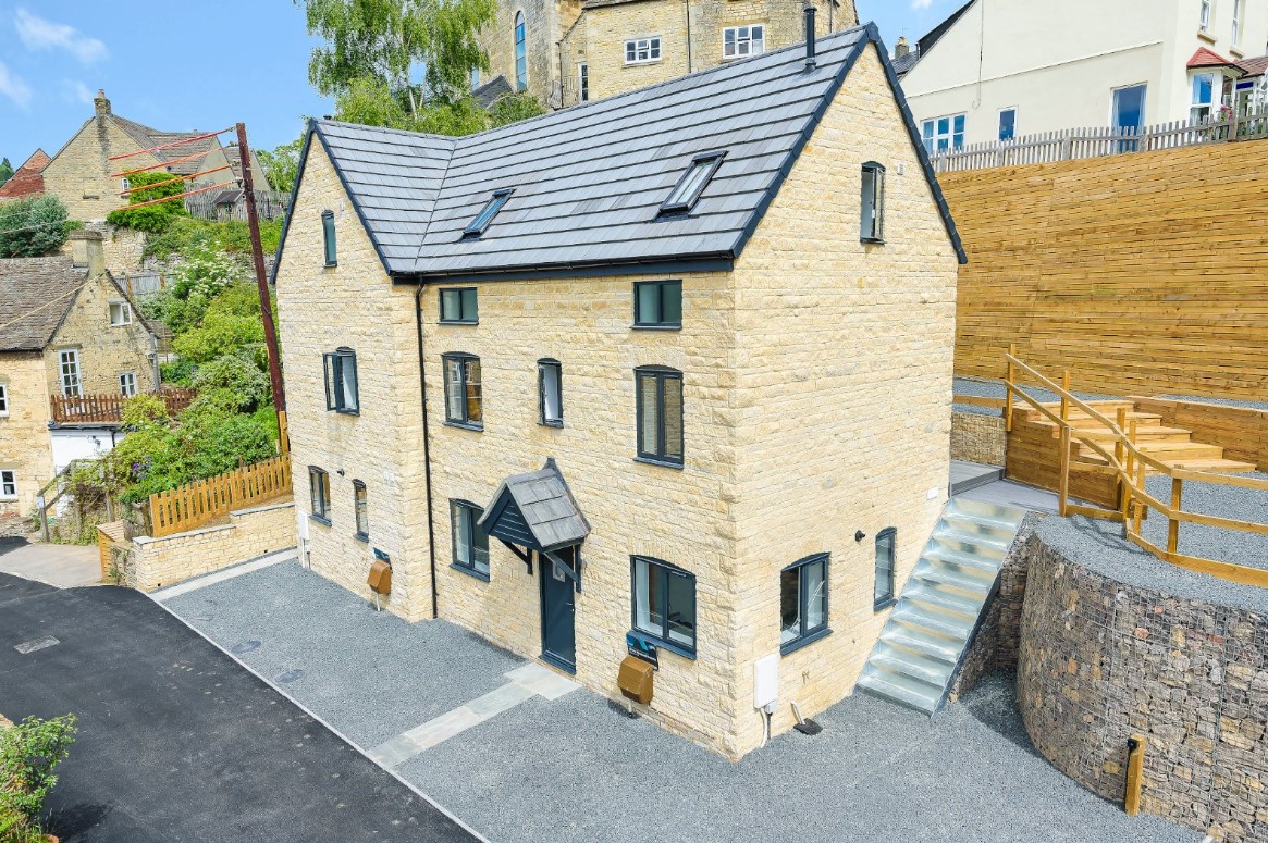 Brewery Gardens, Brewery Lane, Nailsworth, GL6 0JQ Perry