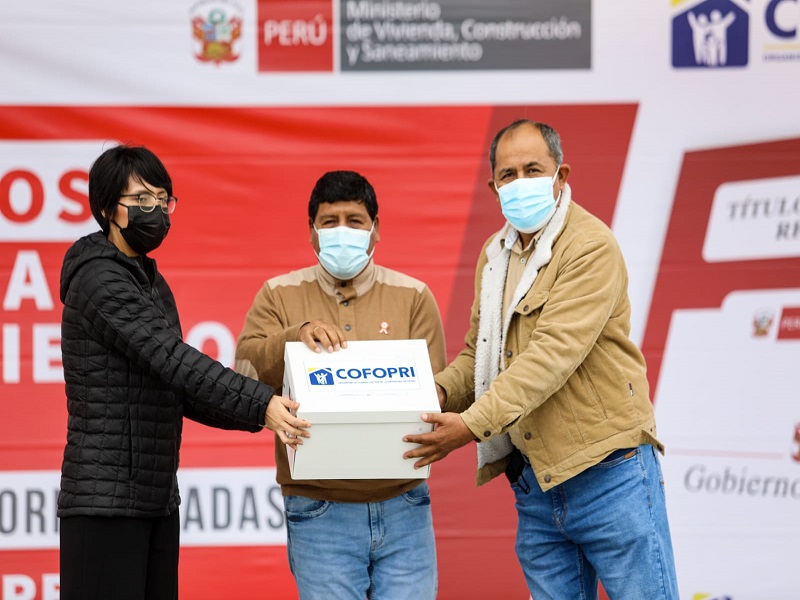 Ica: COFOPRI entrega 3311 títulos de viviendas y equipamientos urbanos - Vimarsana News