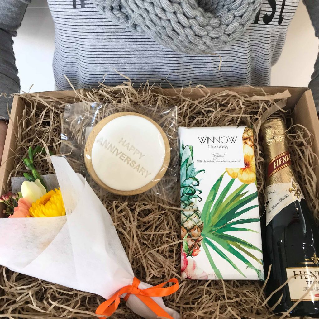 Anniversary Hamper Petals and Leaves