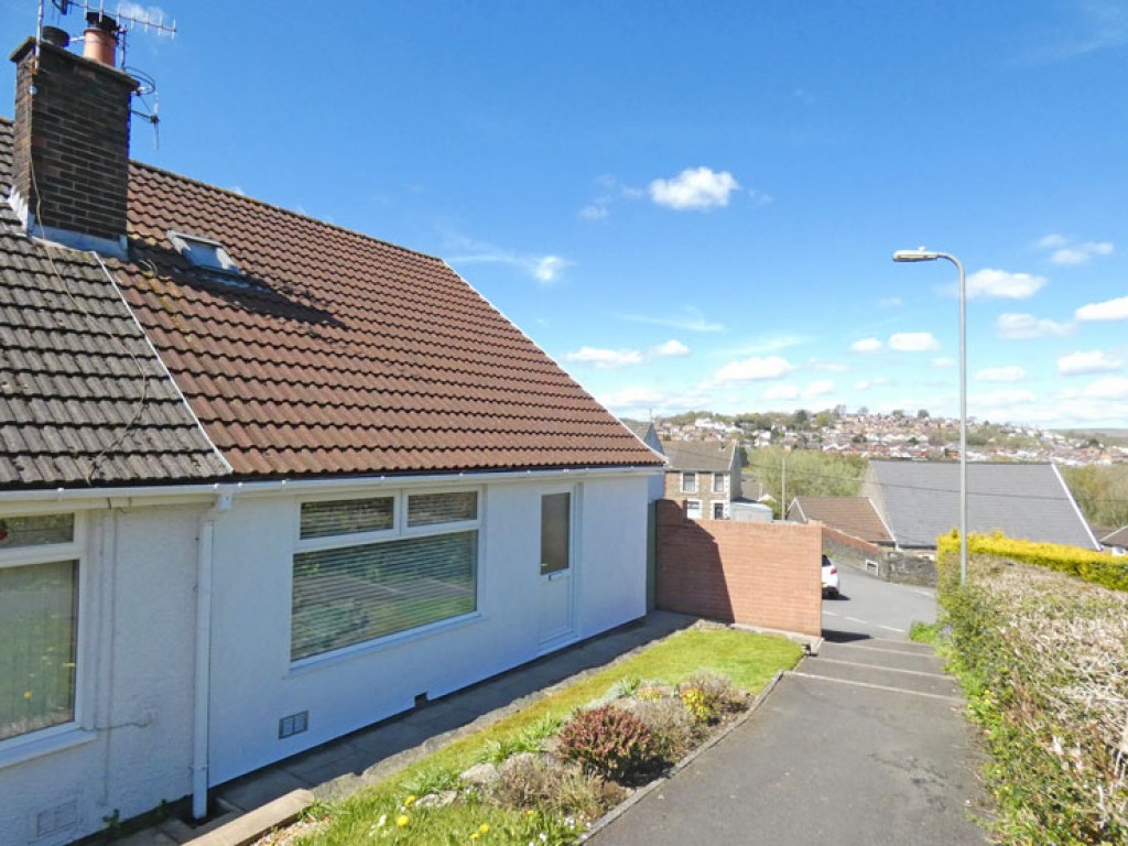Shirdale Close, Maesycwmmer, Hengoed, CF82 7QL Peter Mulcahy